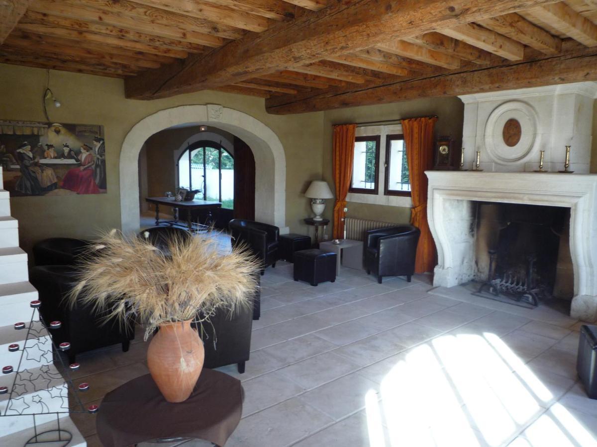 Mas Saint-Joseph Bed & Breakfast Fontvieille Exterior foto